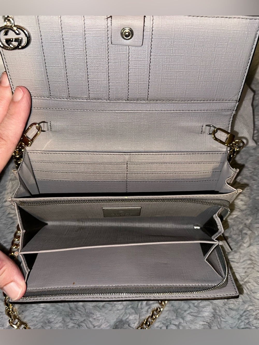 Gucci Beige GG Supreme Chain Crossbody - Picture 3 of 5